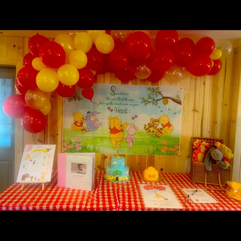 WINNIE THE POOH 1st BDAY PARTY DECORATIONS SET